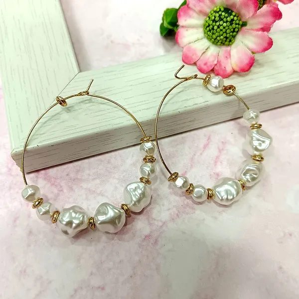 Elegant_Pearl_Hoop_Earrings_with_Gold_Accents_For_Women_&_Girls