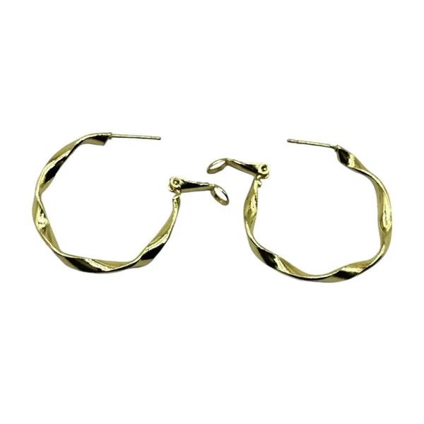 Elegant_Twisted_Gold_Hoop_Earrings_-_18k_Plated_For_Women_&_Girls