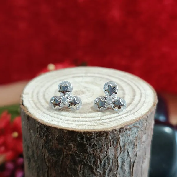 Silver_Plated_Star_Designed_CZ_Stud_Earring_2061_For_Women_&_Girls