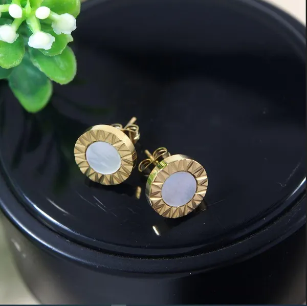 Stainless_Steel_Gold_Plated_Stud_Earring_For_Women_&_Girls