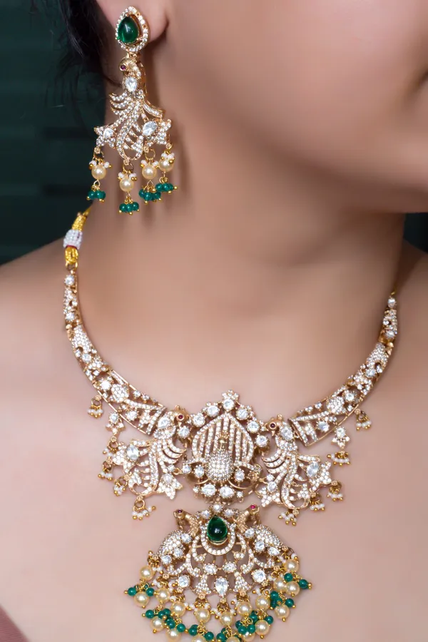 Gold-Plated_Antique_Bridal_Necklace_Set_with_Green_and_Pearl_Accents_For_Women_&_Girls