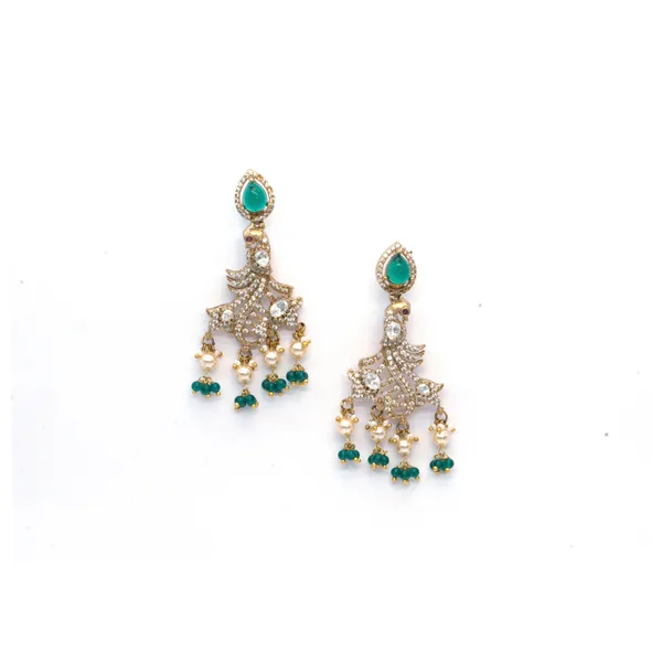 Gold-Plated_Antique_Bridal_Necklace_Set_with_Green_and_Pearl_Accents_For_Women_&_Girls