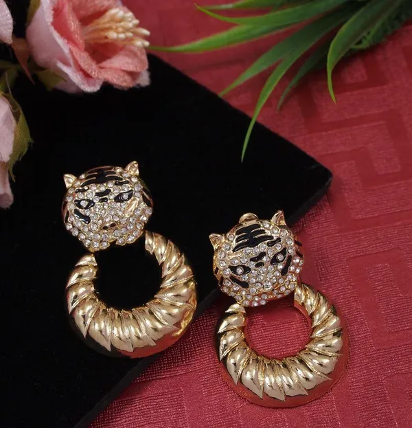 Gold_Plated_Cat_Face_Western_Earring-WER_3384_For_Women_&_Girls