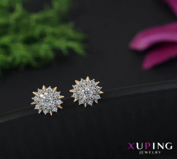 Gold_Plated_Cubic_Zicronia_Floral_Shaped_Xuping_Stud_Earring-_XPNGER_4401_For_Women_&_Girls