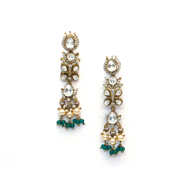 Gold-Plated_Kundan_Choker_Necklace_Set_with_Emerald_Bead_Detailing_For_Women_&_Girls