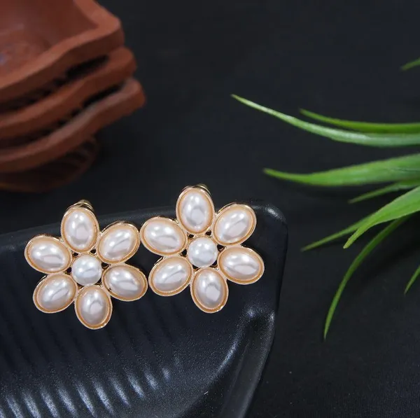 Gold_Plated_Pearl_Floral_Stud_Earring-PER_2810_For_Women_&_Girls