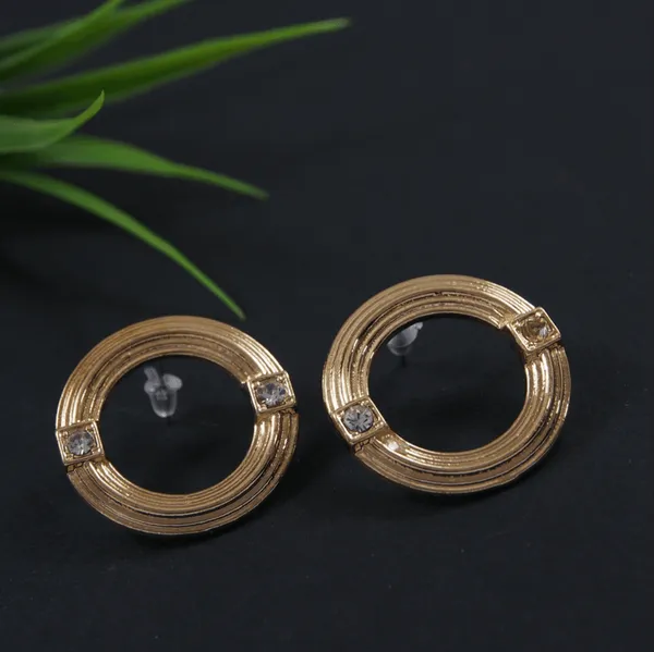 Gold_Plated_Round_Shaped_Stud_Western_Earring-WER_3795_For_Women_&_Girls