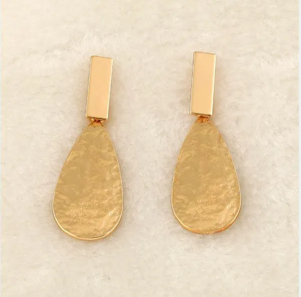 Gold_Plated_Tear_Drop_Shaped_Drop_Earring-_WER_530_For_Women_&_Girls