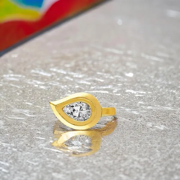 Gold-Plated_Teardrop_Crystal_Nose_Pin_For_Women_&_Girls