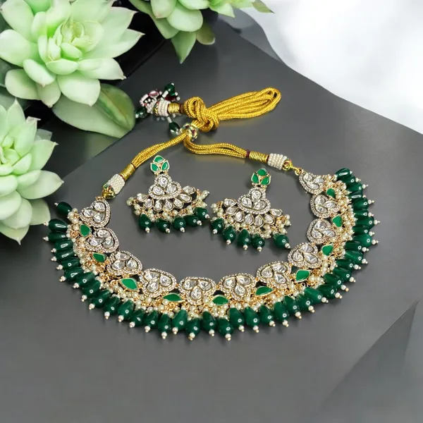 Graceful_Kundan_Necklace_and_Earrings_Set_with_Emerald_Green_For_Women_&_Girls
