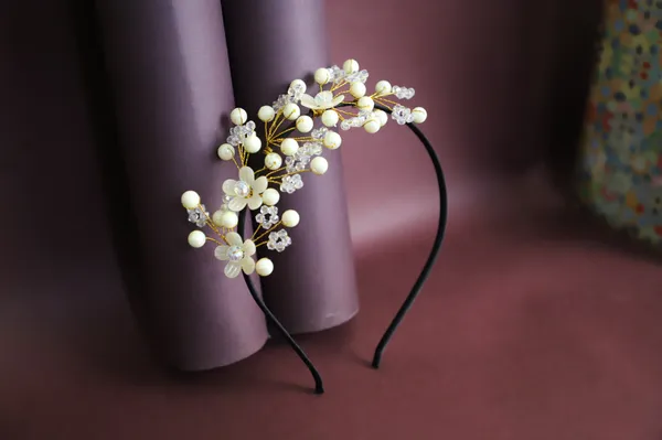Handmade_Pearl_and_Crystal_Floral_Hairband_Ã¢â‚¬â€œ_Elegant_Gold_For_Women_&_Girls