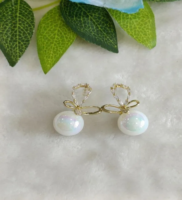 Korean_Gold_Plated_Cubic_Zicronia_Butterfly_Pearl_Stud_Earring-_KRNER_4225_For_Women_&_Girls