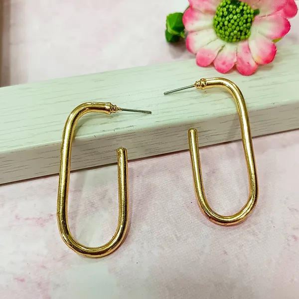 Minimalist_U-Shaped_Gold_Hoop_Earrings_For_Women_&_Girls