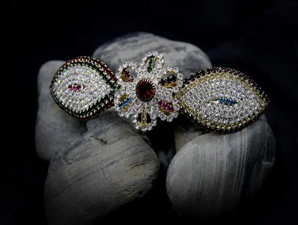 Multi-Colour_Floral_Design_Hair_Clips_For_Women_&_Girls