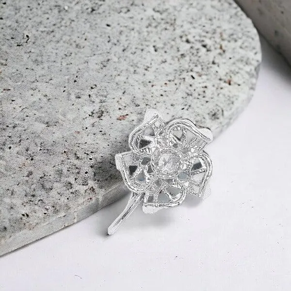 Traditional_Silver_Plated_Floral_Shape_Clip_On_Nose_Pin_For_For_Women_&_Girls
