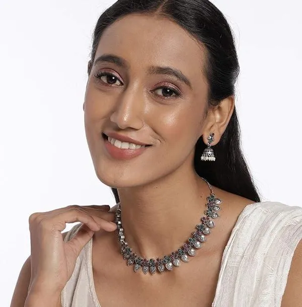 Oxidized_Silver-Plated_Leaf_Design_Necklace_And_Earring_Set_For_Women_&_Girls
