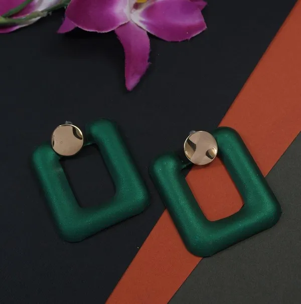 Gold_Plated_Geometrical_Shape_Green_Colour_Wen_Earring_3372_For_Women_&_Girls