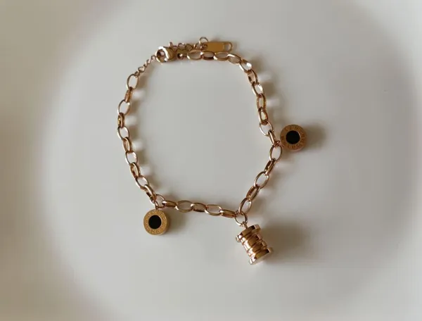 Rose_Gold_Plated_Stainless_Steel_Chain_Bracelet-_STBR_2486_For_Women_&_Girls
