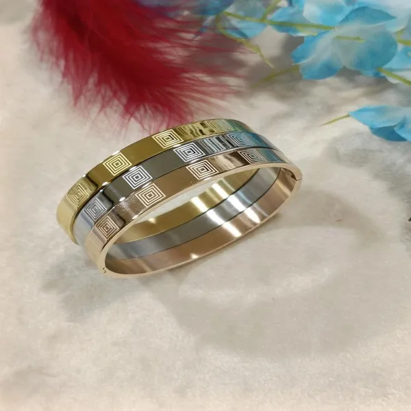 Set_of_Three_Stainless_Steel_Unisex_Kada-_STKD_4141_For_Women_&_Girls