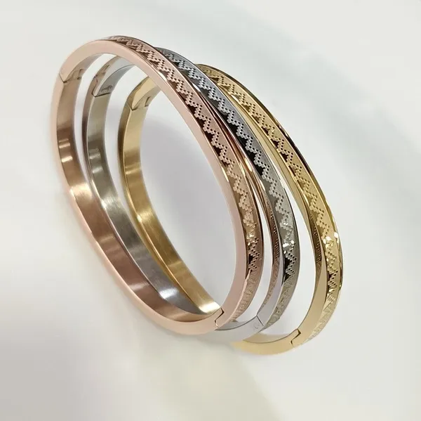 Set_of_Three_Stainless_Steel_Unisex_Kada-_STKD_4142_For_Women_&_Girls