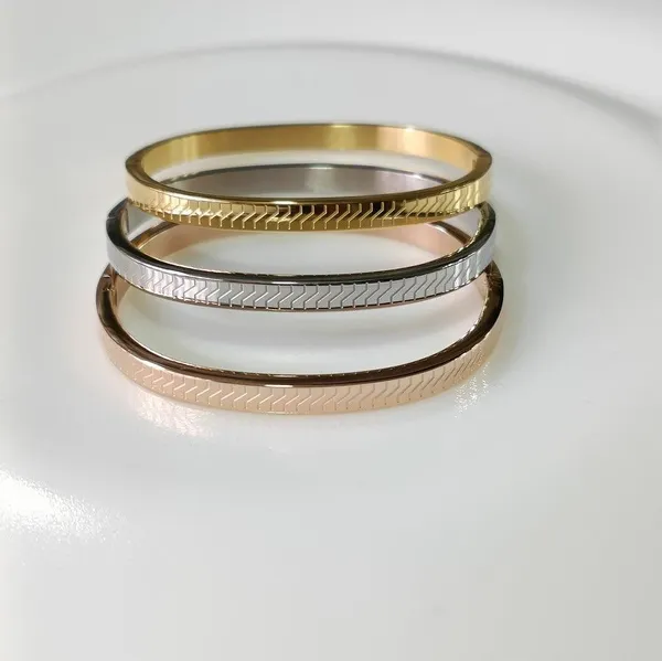 Set_of_Three_Stainless_Steel_Unisex_Kada-_STKD_4152_For_Women_&_Girls