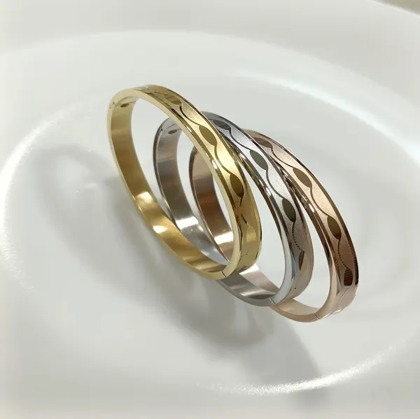 Set_of_Three_Stainless_Steel_Unisex_Kada-_STKD_4158_For_Women_&_Girls
