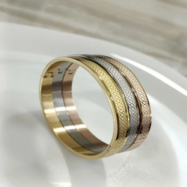 Set_of_Three_Stainless_Steel_Unisex_Kada-_STKD_4163_For_Women_&_Girls