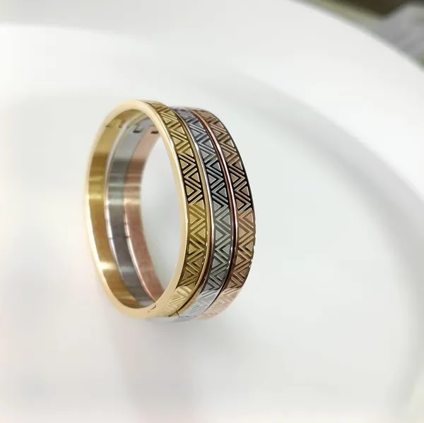 Set_of_Three_Stainless_Steel_Unisex_Kada-_STKD_4165_For_Women_&_Girls