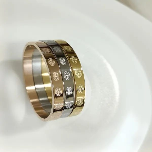 Set_of_Three_Stainless_Steel_Unisex_Kada-_STKD_4167_For_Women_&_Girls