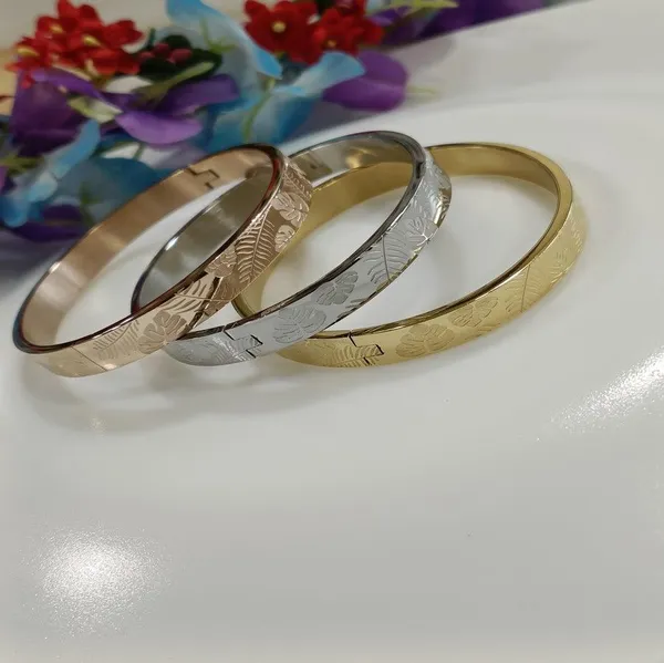 Set_of_Three_Stainless_Steel_Unisex_Kada-_STKD_4171_For_Women_&_Girls