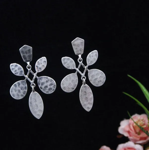 Silver_Plated_Fly_Shaped_Earring-WER_3462_For_Women_&_Girls
