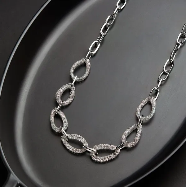 Silver_Rhodium_Gun_Metal_Plated_Oval_Shaped_Fishnet_Crystal_For_Women_&_Girls