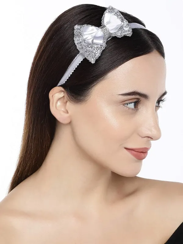 Silver-Toned_Embellished_Hairband_For_Women_&_Girls