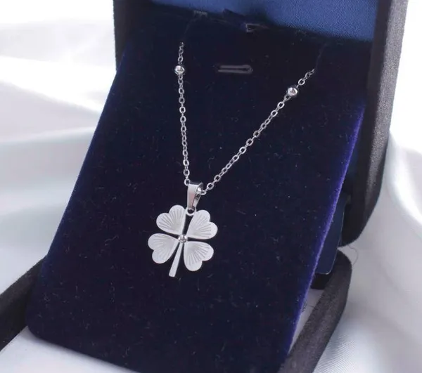 Stainless_Steel_Floral_Design_Pendent_Necklace_-_STNK_5047_For_Women_&_Girls