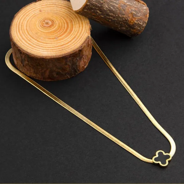 Stainless_Steel_Gold_Plated_Chain_With_Van_Cleef_&amp;_Arpel_For_Women_&_Girls