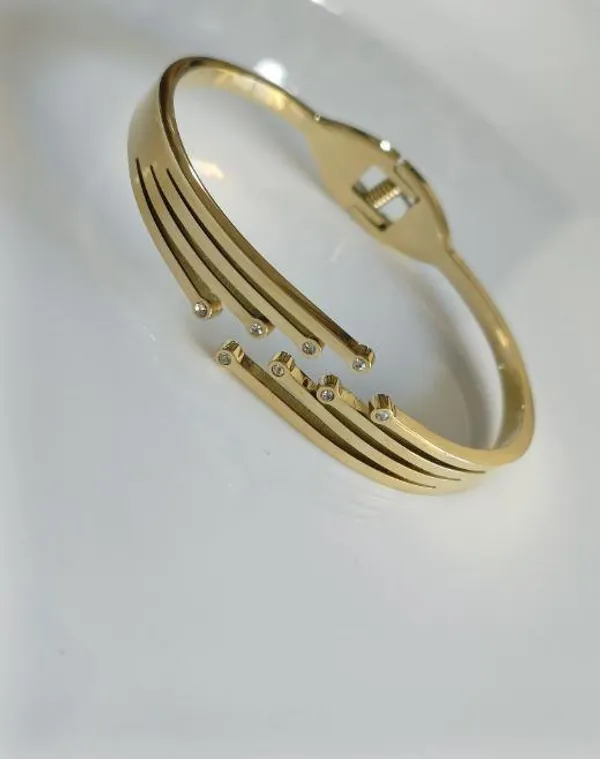 Stainless_Steel_Gold_Plated_Cubic_Zicronia_Kada_-_STKD_4947_For_Women_&_Girls
