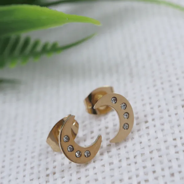 Stainless_Steel_Gold_Plated_Half_Moon_Shaped_Stud_Earring-_STNER_3900_For_Women_&_Girls