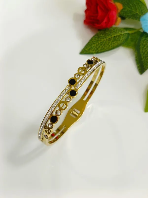 Stainless_Steel_Gold_Plated_Kada-_STKD_4255_For_Women_&_Girls