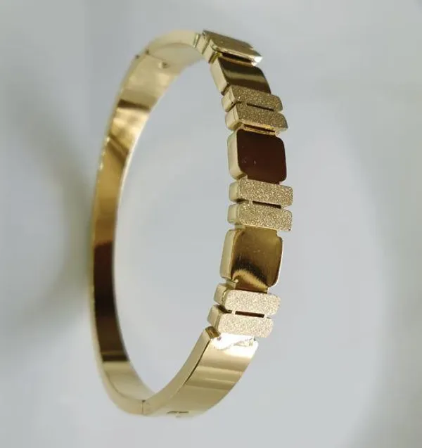 Stainless_Steel_Gold_Plated_Square_and_Rectangular_Shaped_Ka_For_Women_&_Girls
