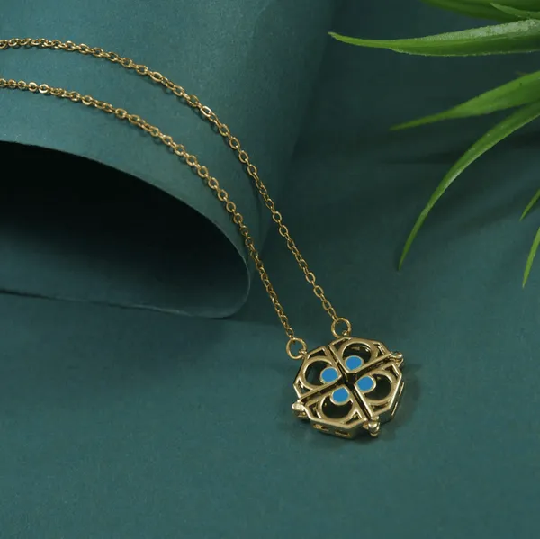 Stainless_Steel_Gold/_Rosegold_Plated_Clover_Folding_Magneti_For_Women_&_Girls