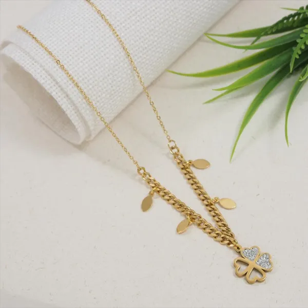 Stainless_Steel_Gold/Rosegold_Plated_Floral_Charm_Necklace-_For_Women_&_Girls