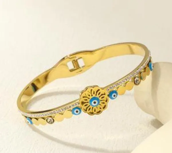 Stainless_Steel_Gold/Rosegold_Plated_Floral_Shaped_Evil_Eye_For_Women_&_Girls