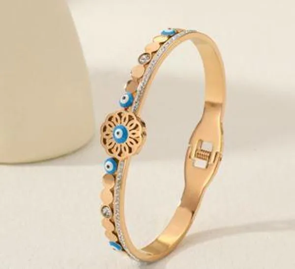 Stainless_Steel_Gold/Rosegold_Plated_Floral_Shaped_Evil_Eye_For_Women_&_Girls