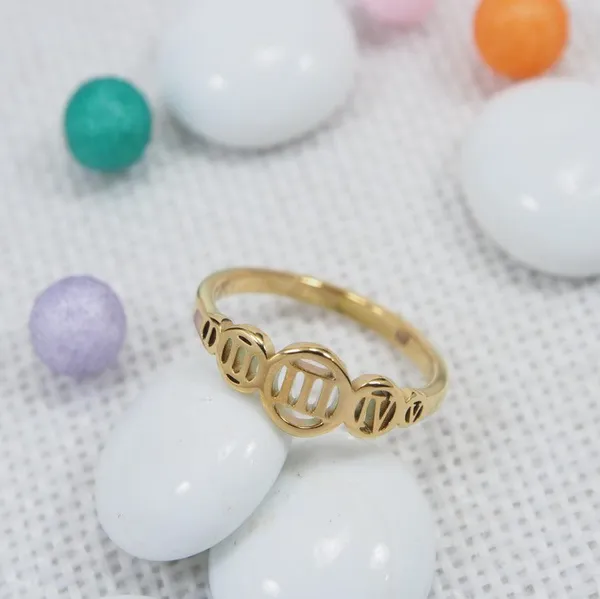 Stainless_Steel_Gold/Silver_Plated_Roman_Numerals_Finger_Rin_For_Women_&_Girls