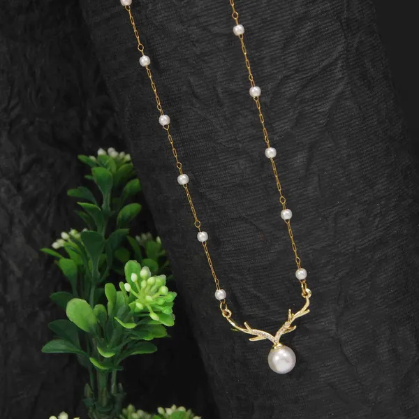 Stainless_Steel_Reindeer_Antler_Pendent_Pearl_Chain_Necklace_For_Women_&_Girls