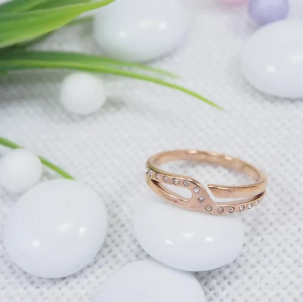 Stainless_Steel_Rosegold_Plated_Finger_Ring-_FR_3940_For_Women_&_Girls