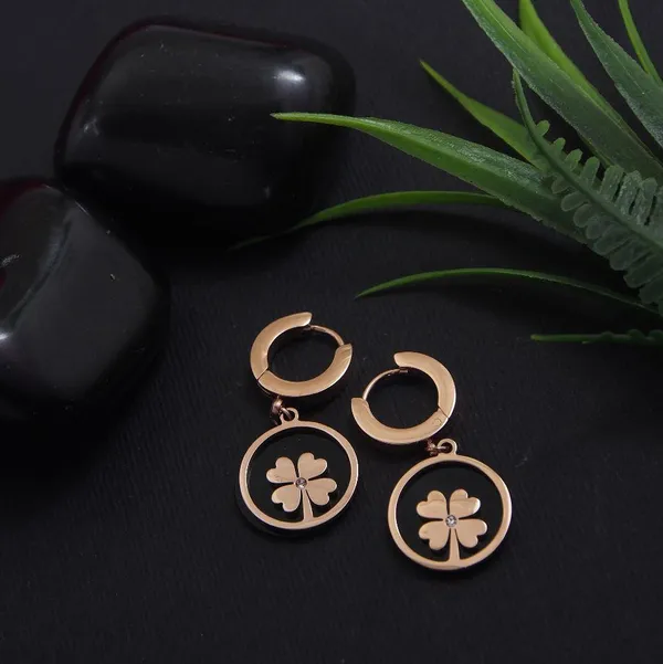 Stainless_Steel_Rosegold_Plated_Floral_Inlaid_Black_Disc_Hoops_Earring-STNER_2910_For_Women_&_Girls