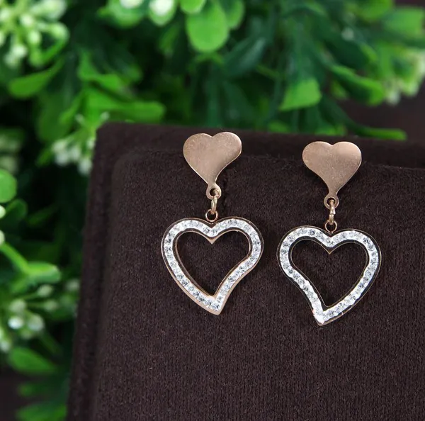 Stainless_Steel_Rosegold_Plated_Heart_Shaped_Earring-STNER_2766_For_Women_&_Girls