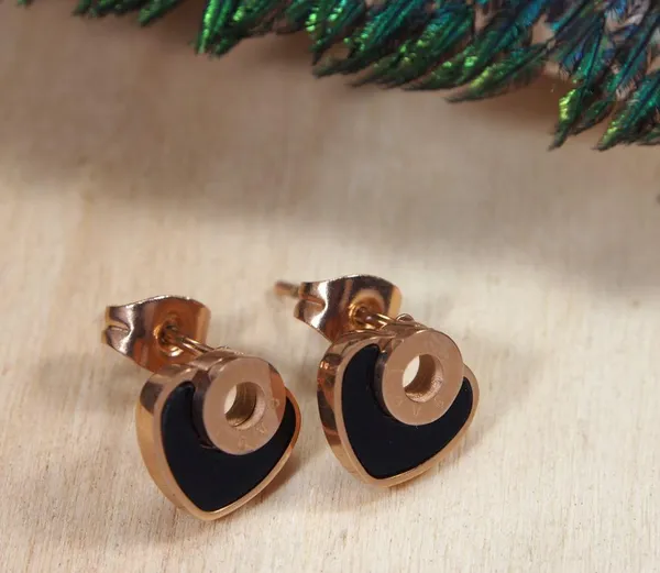 Stainless_Steel_Rosegold_Plated_Heart_Shaped_Stud_Earring-STNER_2745_For_Women_&_Girls