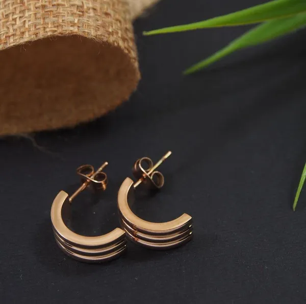 Stainless_Steel_Rosegold_Plated_Hoops_Earring-_STNER_4042_For_Women_&_Girls